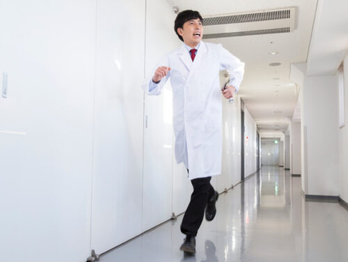 医療業界の人手不足の原因とは？解決策についても解説